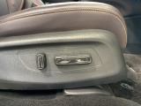 運転席は高さ調整も可能なシートです。運転にはシートポジションは重要ですね
