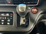 オートマチックシフトレバーは、手になじみ操作しやすい形状で安全運転にもつながります♪