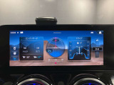 シンプルにまとめられたスイッチ類は、誰が乗ってもストレス無く操作が出来るようなデザインとなっております。