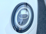 ●LEDヘッドライト:夜間走行時も良好な視界を確保し安心して運転できる高輝度LEDヘッドライトを装備!点灯速度が早く、消費電力も抑えられています。
