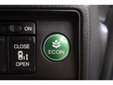 ECONスイッチの効果とあなたの運転で、クルマと力をあわせ「燃費向上=ガソリン代の節約=CO2 削減」のチャレンジをお楽しみください。
