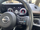 プロパイロット(同一車線運転支援)アクセル・ブレーキ・ステアリング操作をクルマがサポート。高速道路などで、ドライバーの負担を軽減します。