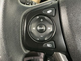 ステアリングリモコンは、運転中でも簡単に音量調整やチャンネル変更もできます!わき見運転防止にもつながるので安心です♪
