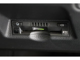 ■ETC■今や必需品のETC付き!高速道路料金所で小銭の出し入れをする必要もなくスムーズに通過できます。ETC搭載車しか通過できないスマートICも利用可能で、高速道路利用の幅が広がりますよ!