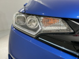 LEDヘッドライトは、点灯の瞬間から最大光量を発揮し、突然暗くなるトンネルなどでの安定感を高めます。