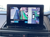 運転席から見えづらい、ドアミラー下部を映すサイドカメラです。