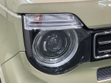 LEDヘッドライトは、点灯の瞬間から最大光量を発揮し、突然暗くなるトンネルなどでの安定感を高めます。