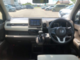 【インパネ全体】手が届きやすく、どなたでも運転しやすいです。シンプルで使いやすい設計になっています!