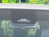 【トヨタセーフティセンス】走行中に前方の車両等を認識し、衝突しそうな時は警報とブレーキで衝突回避と被害軽減をアシスト。より安全にドライブをお楽しみいただけます。