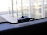 純正ならではのスマートな装着感。車両デザインに調和したドライブレコーダーです。