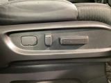 電動シートなので、お好みのシートポジションへの移動もスムーズに行えます。