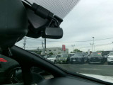 車の運転に前後ドライブレコーダー付き、もしもの時安心です。