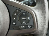 ◆アダプティブクルーズコントロール◆予め設定した車速内でクルマが自動的に加減速。前走車との適切な車間距離を維持しながら追従走行します。【LKAS】車線維持支援システムでステアリング操作を支援。