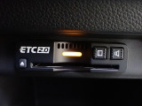 デザインスッキリのビルトイン『ETC』!高速道路の特典はもちろん、キャッシュレスなので料金所では徐行するだけで通過可能です!
