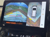 【パノラミックビューモニター】専用のカメラにより、上から見下ろしたような視点で360度クルマの周囲を確認することができます☆縦列駐車や幅寄せ時に活躍してくれます♪