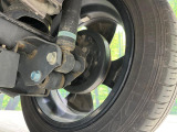 お車を安心してお乗りいただく為には、足回りの定期点検が欠かせません。サービスサポート(有償保証)では無料点検もご提供しており、安心のカーライフをお過ごしいただけるサポート体制が整っています。