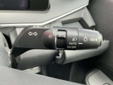 対向車が来ると自動でハイビームからロービームに切替してくれるシステムです。