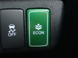 エンジン、エアコンなどを制御し低燃費な『ECONモード』に、また走りを楽しみたいとき、空調など快適性を重視したいときにはスイッチOFFで通常モードに切り替えができます!