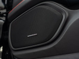 プレミアムサウンドシステムのhaman/kardonがオプションで装備となります。室内を包み込むコンサート会場のような音を奏でます。