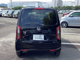 この度は、当店のお車をご覧いただきまして誠にありがとうございます。当店では全国販売・納車も行っております。県によって陸送費用は異なりますのでお気軽にお問い合わせください。