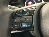 ステアリングリモコンは、運転中でも簡単に音量調整やチャンネル変更もできます!わき見運転防止にもつながるので安心です♪