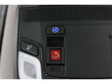 緊急通報ボタンが装備されています。ホンダコネクト対応。ご利用には、Honda Total Care プレミアムのご加入が必要です。