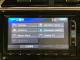 ナビゲーションはフルセグTV対応のGathers純正メモリーナビを搭載しています。Bluetoothオーディオ機能がありますので、スマートフォンなどの音楽も再生できます。