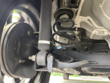 お車を安心してお乗りいただく為には、足回りの定期点検が欠かせません。サービスサポート(有償保証)では無料点検もご提供しており、安心のカーライフをお過ごしいただけるサポート体制が整っています。