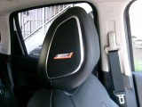 ヘッドレスト内蔵のBOSEスピーカー♪ 深い臨場感を是非体感してください!