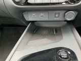 ワイヤレス充電器装備です