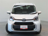 室内外はもちろん、ニオイの元となるフロアカーペットまで消臭・除菌を実施。中古車を気持ちよくお乗りいただけるクリーニングサービスです。詳細は販売店スタッフまでおたずねください。