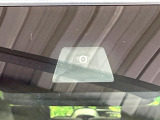 【ホンダセンシング】走行中に前方の車両等を認識し、衝突しそうな時は警報とブレーキで衝突回避と被害軽減をアシスト。より安全にドライブをお楽しみいただけます。
