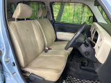 運転席シート廻りは使用感も少なく、良好な状態となっています。丁寧に使われていたことがよくわかりますね。