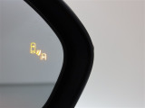 隣車線を走る車両をレーダーで検知し、ドアミラーでは確認しにくい後側方エリアに存在する車両に加え、急接近してくる車両も検知します。車両を検知するとドアミラーに搭載されたLEDインジケーターが点灯します。