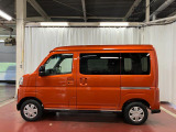 【スマートアシスト搭載車】 衝突回避支援ブレーキ機能(対車両・歩行者)、衝突警報機能(対車両・対歩行者)、誤発信抑制制御機能などの機能で安全な運転をサポートします。