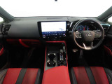 見通しのよいすっきりとした視界で、誰でも運転しやすいです。運転のしやすさは疲れにくさにも繋がりますよ♪