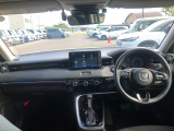 【インパネ全体】手が届きやすく、どなたでも運転しやすいです。シンプルで使いやすい設計になっています!