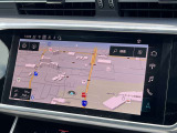●MMIナビゲーション『高解像度カラーディスプレイに、Bluetooth(R)接続によるハンズフリー通話機能を搭載しています。』