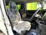 運転席シート廻りは使用感も少なく、良好な状態となっています。丁寧に使われていたことがよくわかりますね。