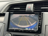 駐車時に便利なバックカメラを装備しています。