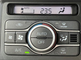 【オートエアコン】温度を設定するだけで日照や室温に応じて風量など、冷暖房を自動的にコントロールするエアコンですよ☆