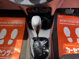メンテナンスしてある記録簿付きの車両です。(取り扱い説明書&メンテナンスノート)新車購入時からの点検内容が記入してあります!おクルマに関してどんな細かい事でも気になる事があればお気軽にお電話ください!