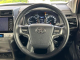 【純正革巻きステアリング】上質な革を使用することで、手にしっかり馴染みとても運転しやすいハンドルです♪