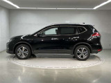 エクストレイル 2.0 20Xi 4WD 3列車