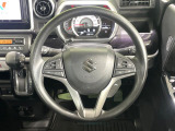 【ステアリングスイッチ】運転中、前方から目線をそらすことなく、オーディオ等の操作が可能な便利機能!安心&快適なドライブを演出してくれます♪