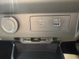 USBとタイプC電源付き!
