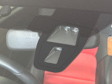 【シティブレーキアクティブシステム】低速走行中に前方の車両等を認識し、衝突しそうな時は警報とブレーキで衝突回避と被害軽減をアシスト。より安全にドライブをお楽しみいただけます。