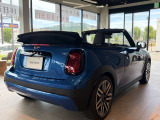 かわいいテールのデザインはほかの車にはない魅力があります。ひと目で&ldquo;MINI&rdquo;とわかるデザインはアナタを虜にしてしまうかもしれません。