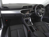 Audiのインテリアはエクステリア同様、優れたデザイン性とクオリティ、そして機能性を兼ね備えております。
