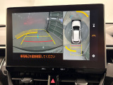後退時に車両の後ろ側をモニター画面に表示します。車庫入れが苦手な人もこれで安心♪